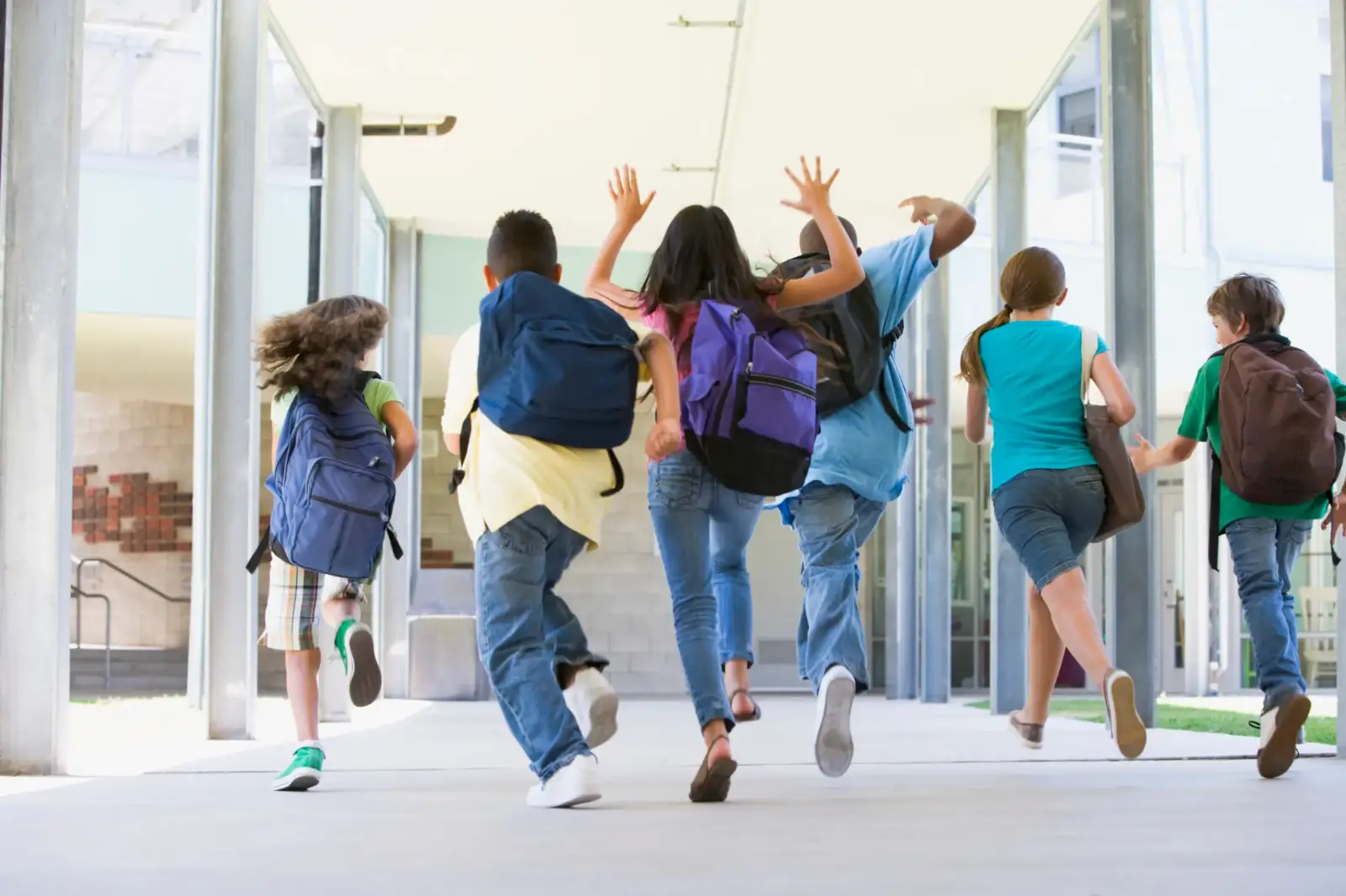 Postura corretta da seduti a scuola