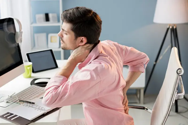 Smart Working: 3 regole d'oro per evitare il mal di schiena